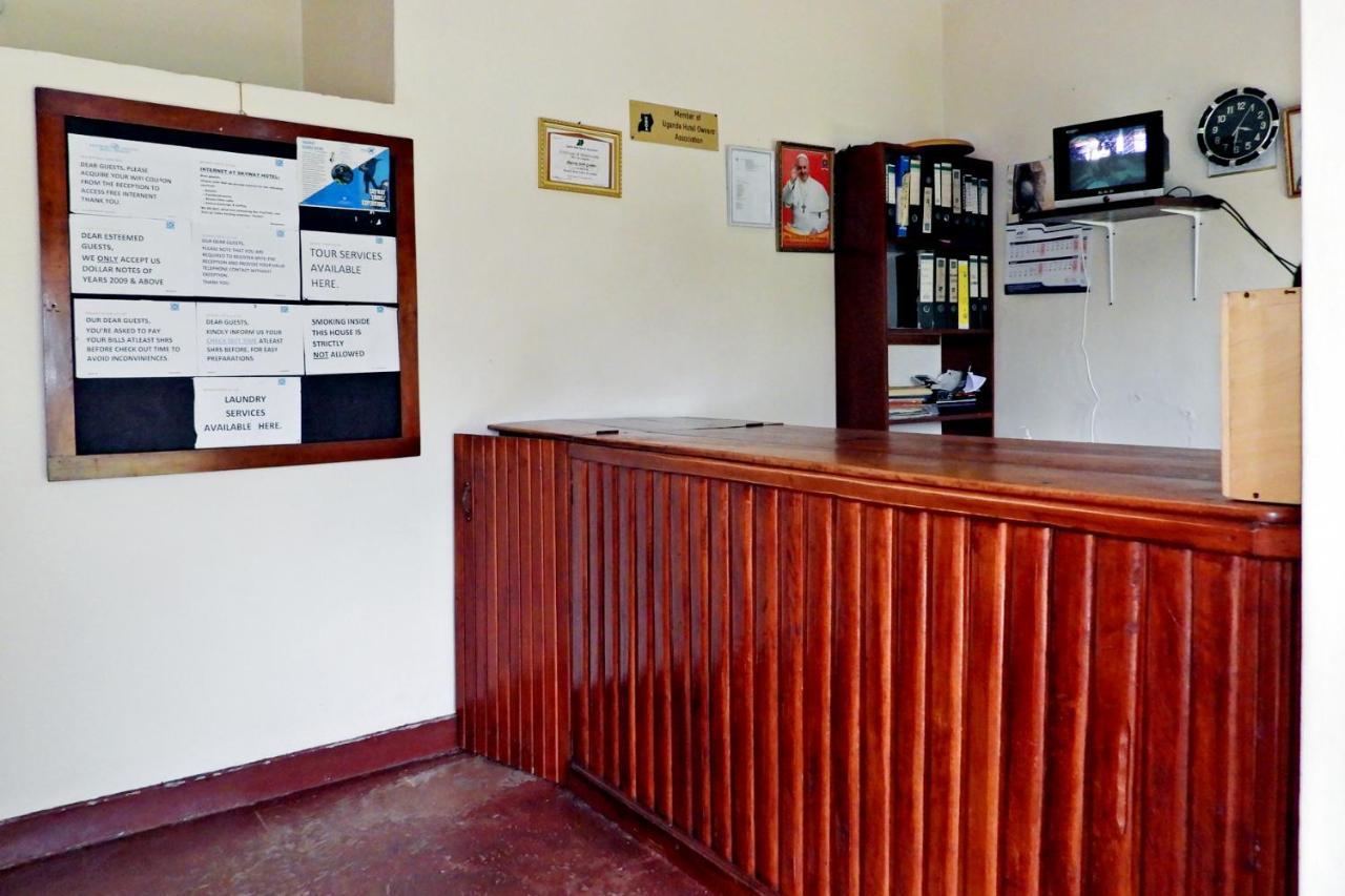 Skyway Hotel Entebbe Kültér fotó