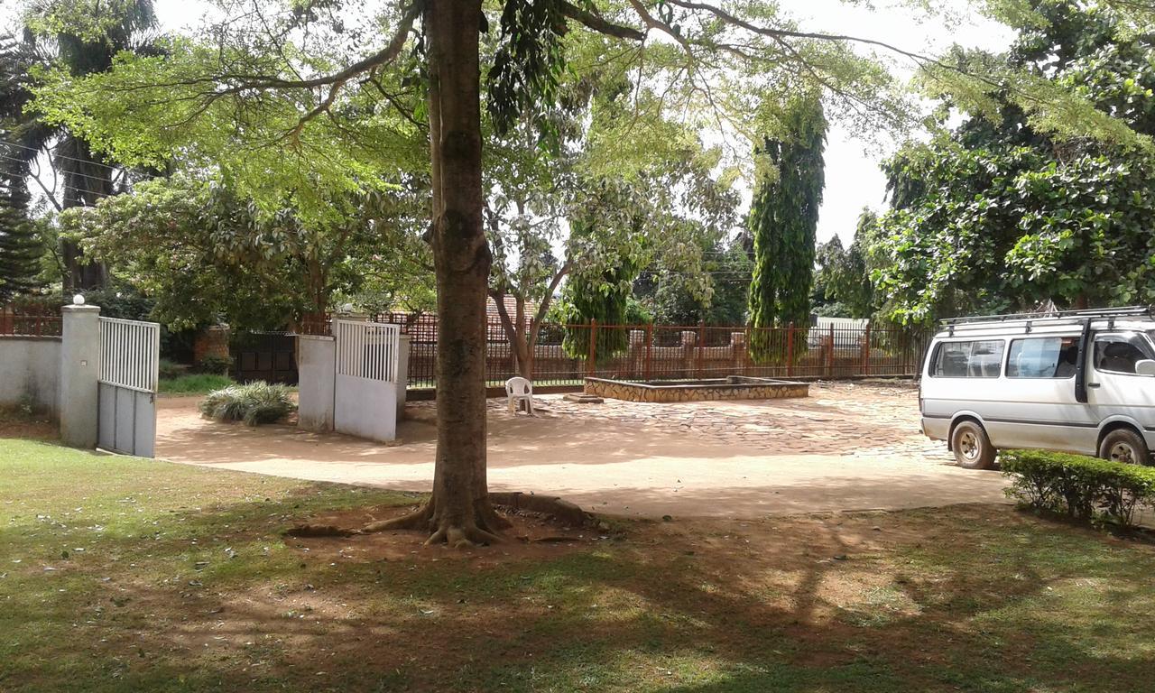 Skyway Hotel Entebbe Kültér fotó