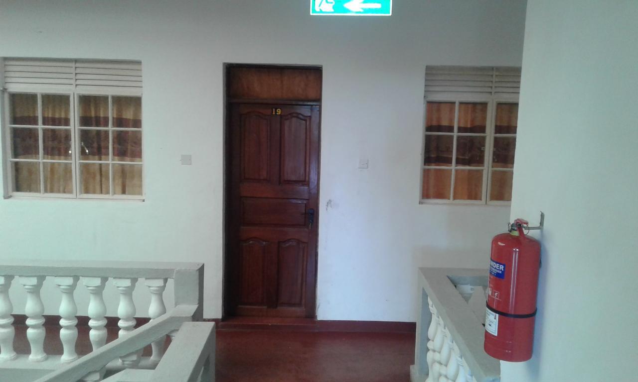 Skyway Hotel Entebbe Kültér fotó