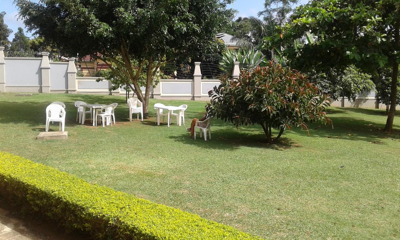 Skyway Hotel Entebbe Kültér fotó